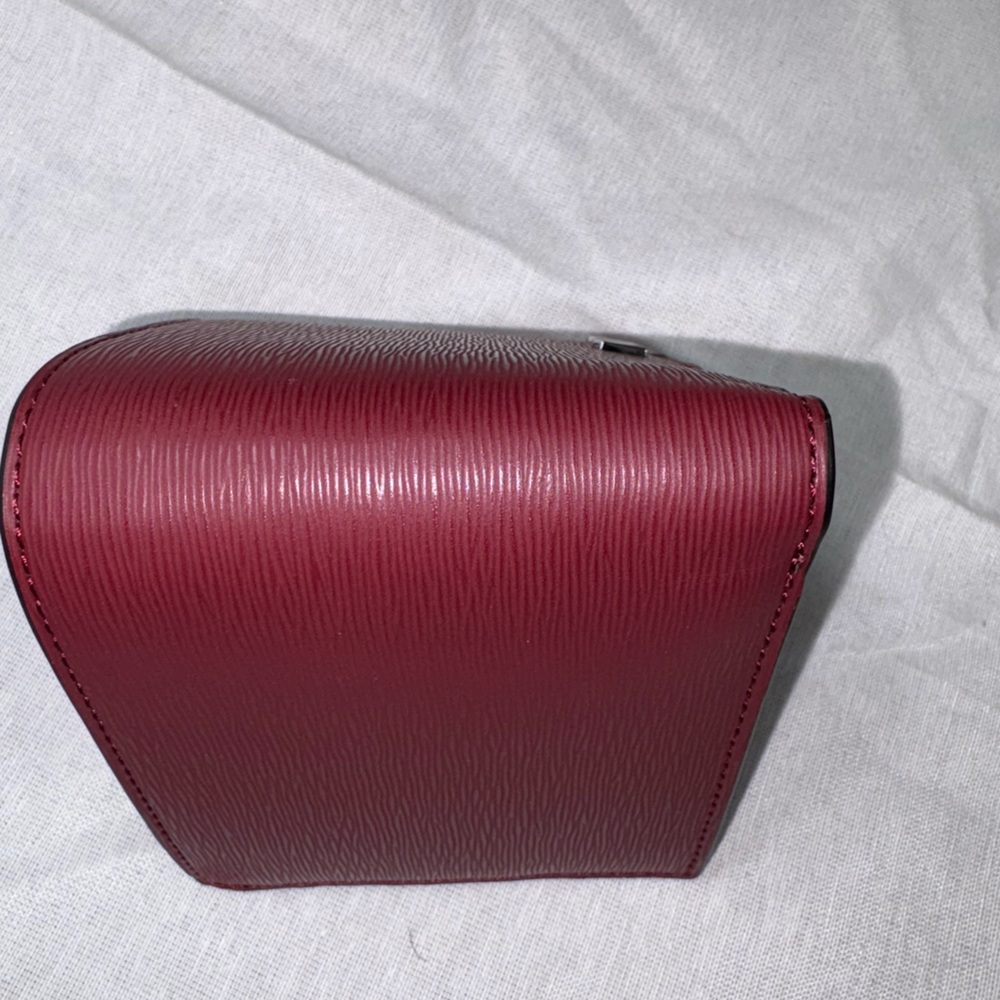 Michael Kors Bi-fold Wallet NWT - Picture 10 of 10